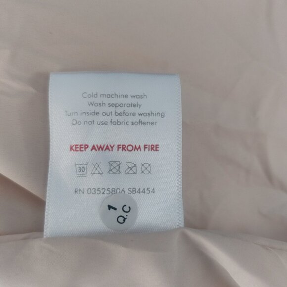 Sweaty Betty Faux Fur Hooded Vest Large Sleeveless Hoodie Cream Cozy Winter EUC - Picture 9 of 13